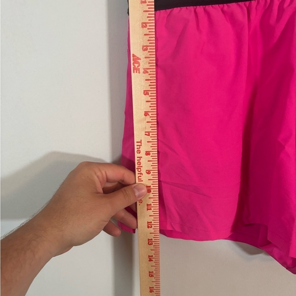 The North Face Women’s Large Pink Athletic Shorts | Elastic Waistband - Picture 5 of 6